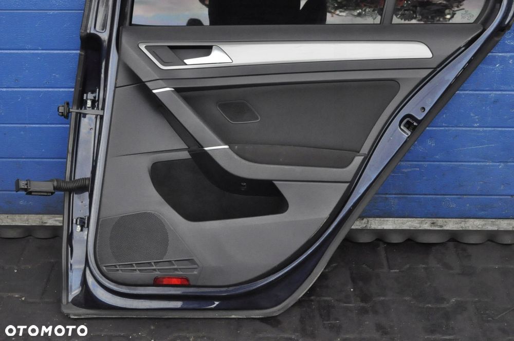 VOLKSWAGEN GOLF VII DRZWI PRAWY TYŁ TYLNE HB KOMPLETNE - 11