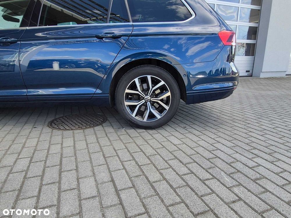 Volkswagen Passat - 16