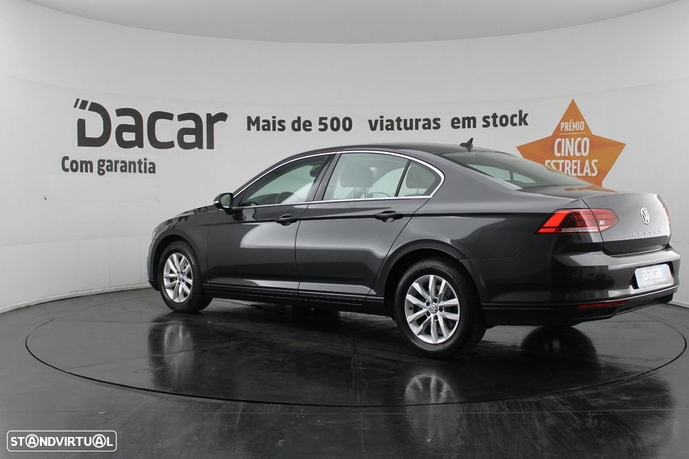 VW Passat 1.6 TDI Business DSG - 6