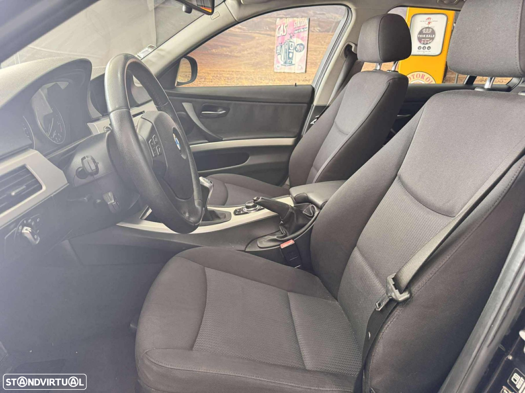 BMW 318 d Touring - 16