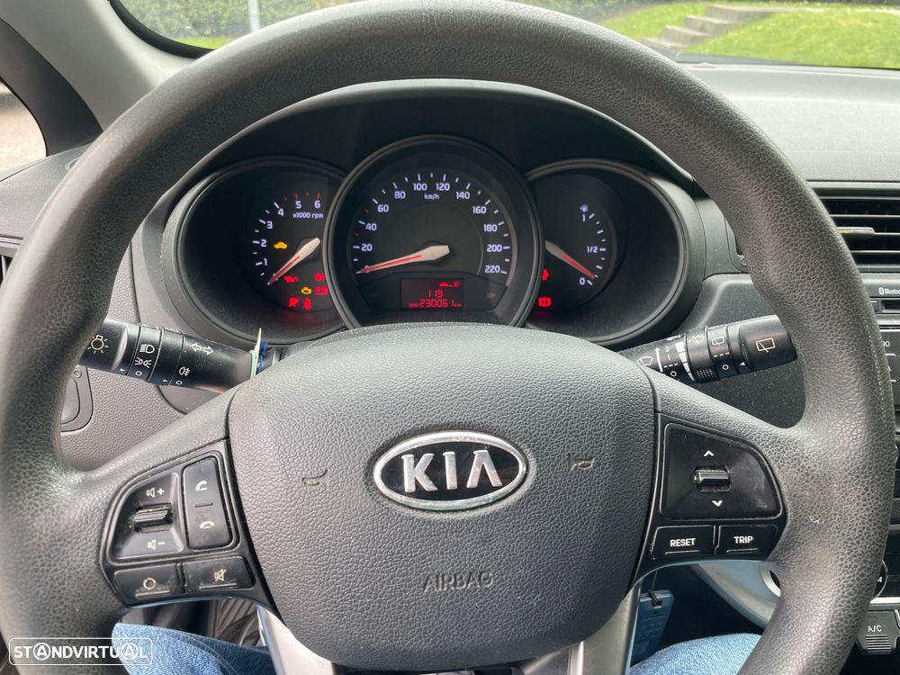 Kia Rio 1.1 CRDi - 7