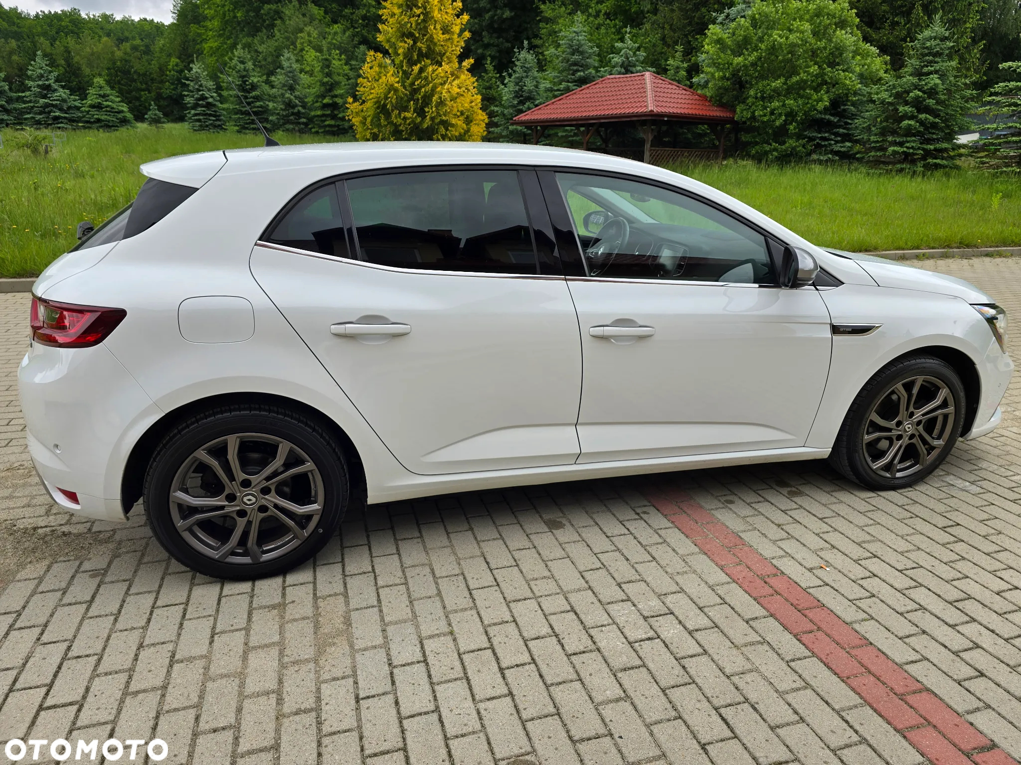 Renault Megane ENERGY TCe 130 GT LINE - 13