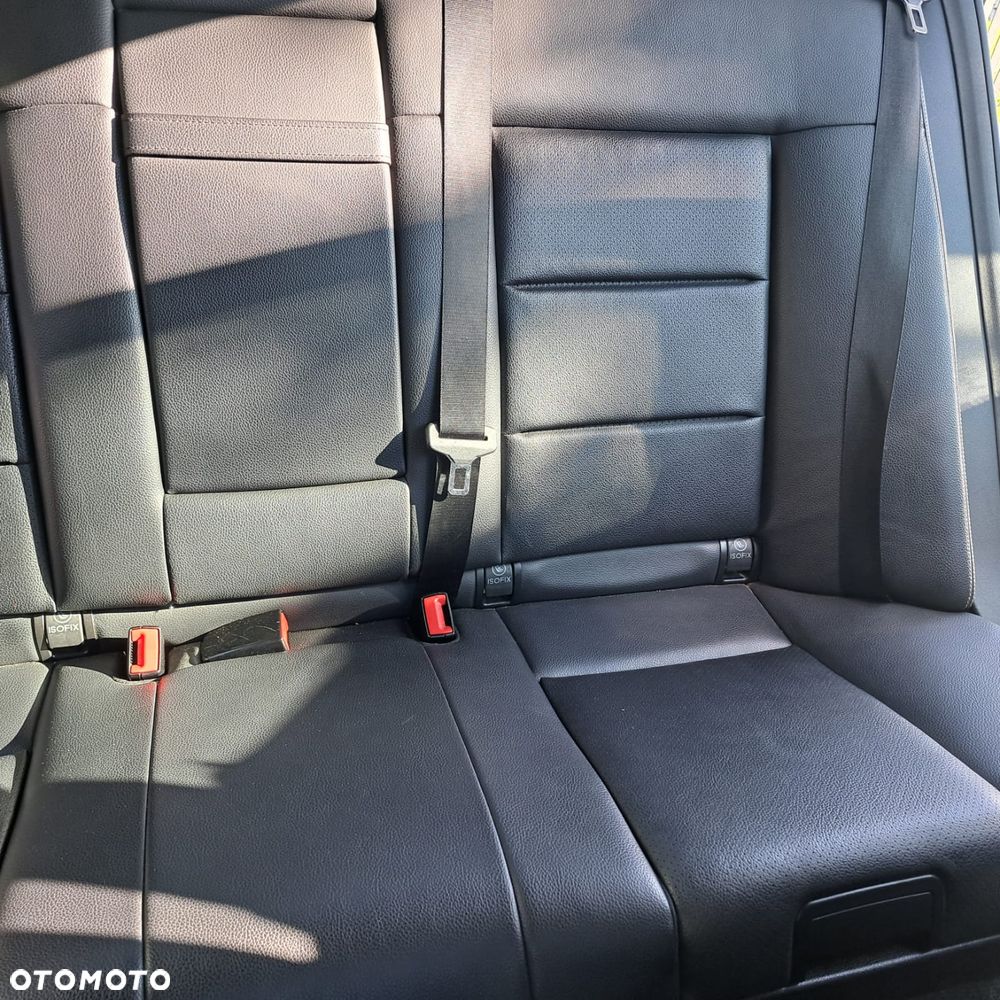 Mercedes-Benz Klasa E 200 BlueTEC 7G-TRONIC Classic - 7