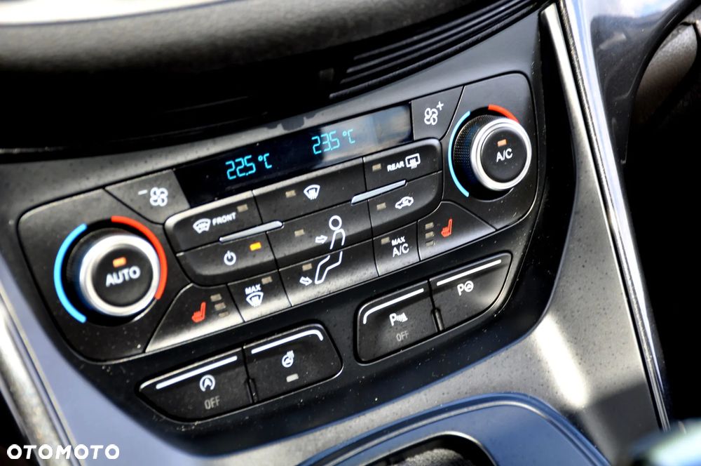 Ford Kuga 2.0 TDCi 4x4 ST-Line - 36