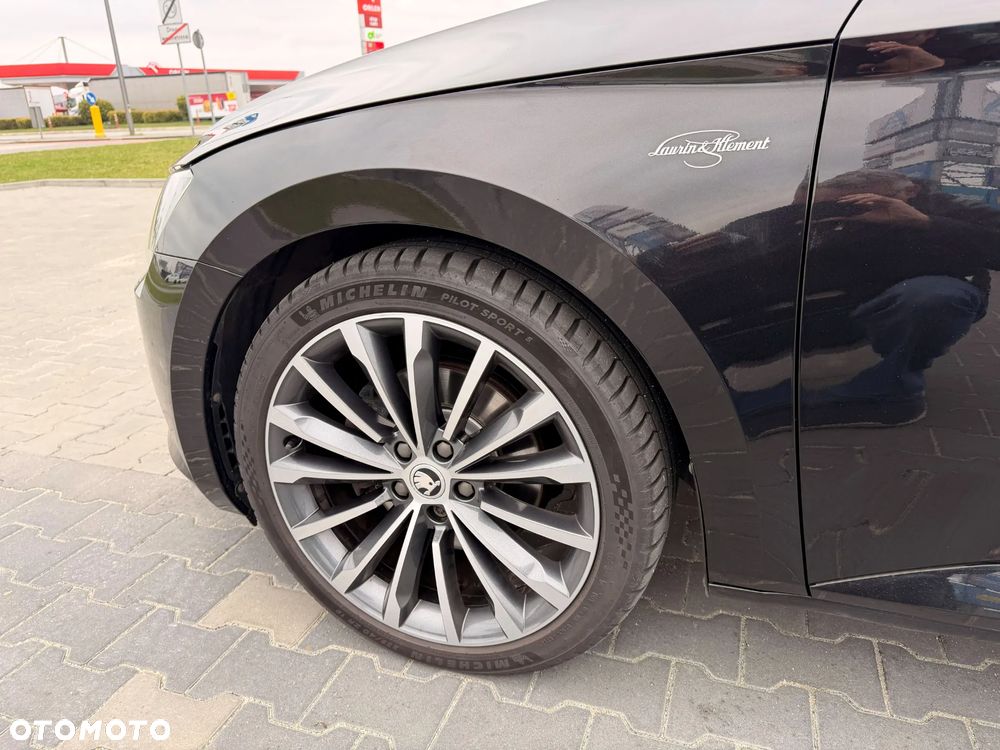 Skoda Superb 2.0 TDI L&K DSG - 8