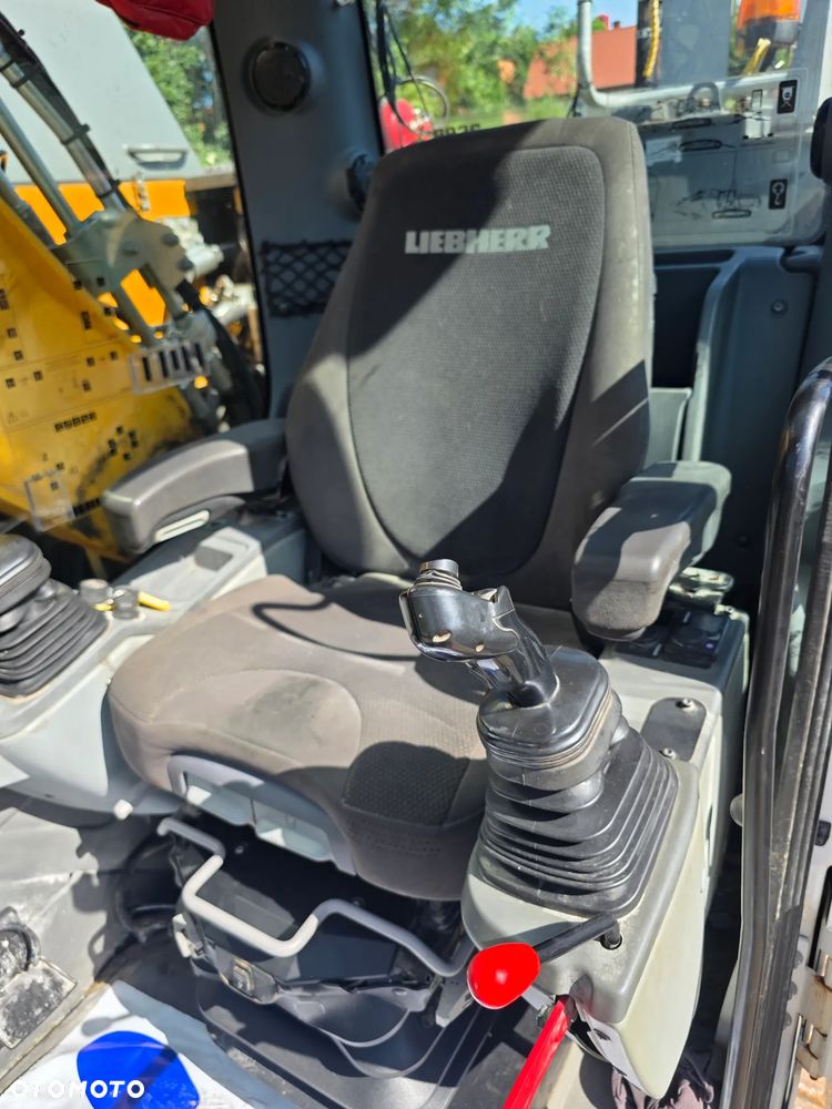 Liebherr R926 Compact Litronic Roto - 12