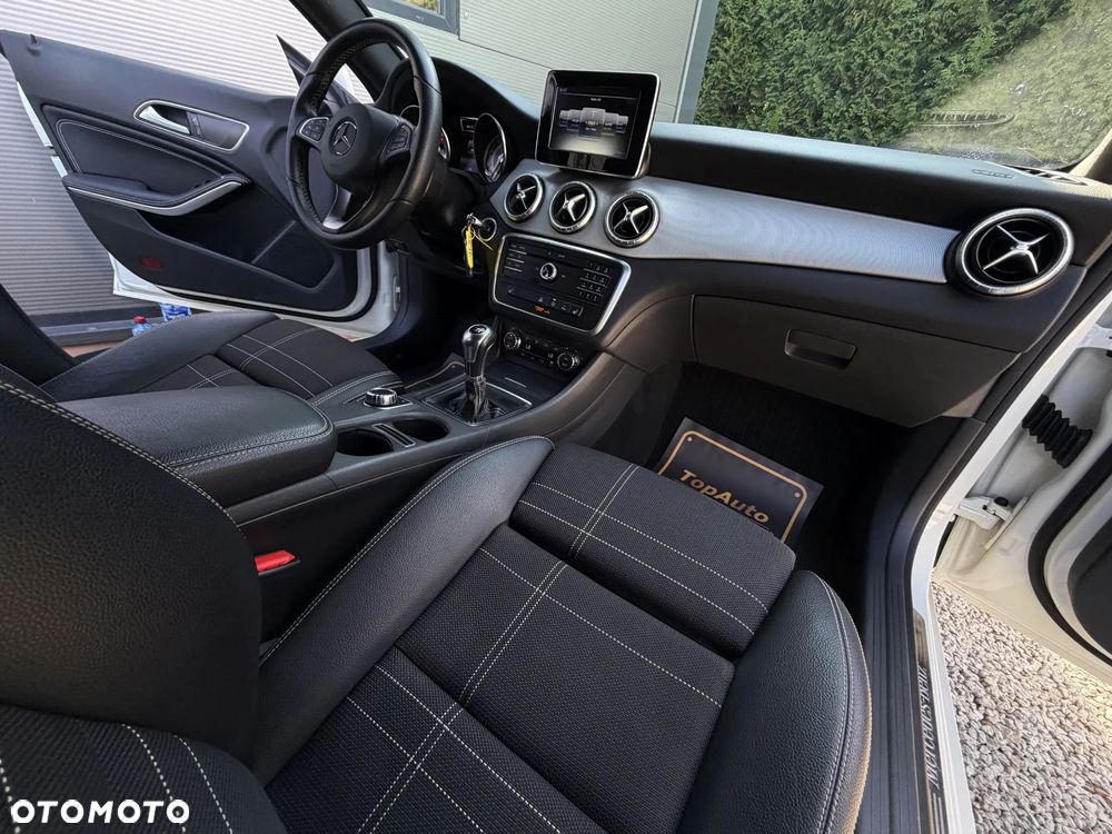 Mercedes-Benz CLA 200 - 15