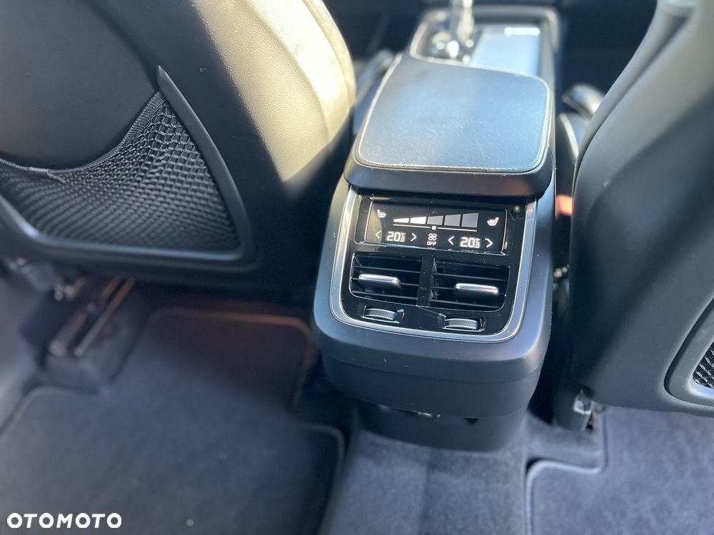 Volvo XC 90 T6 AWD R-Design - 14