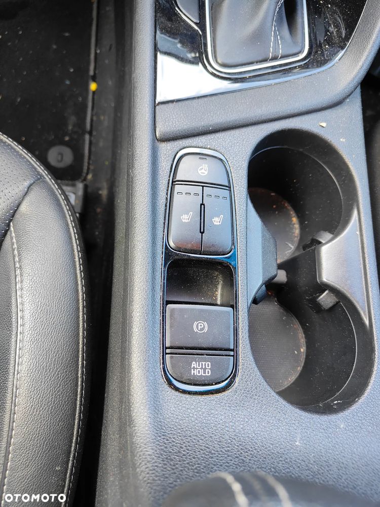 Kia Niro 1.6 GDI Hybrid L - 16