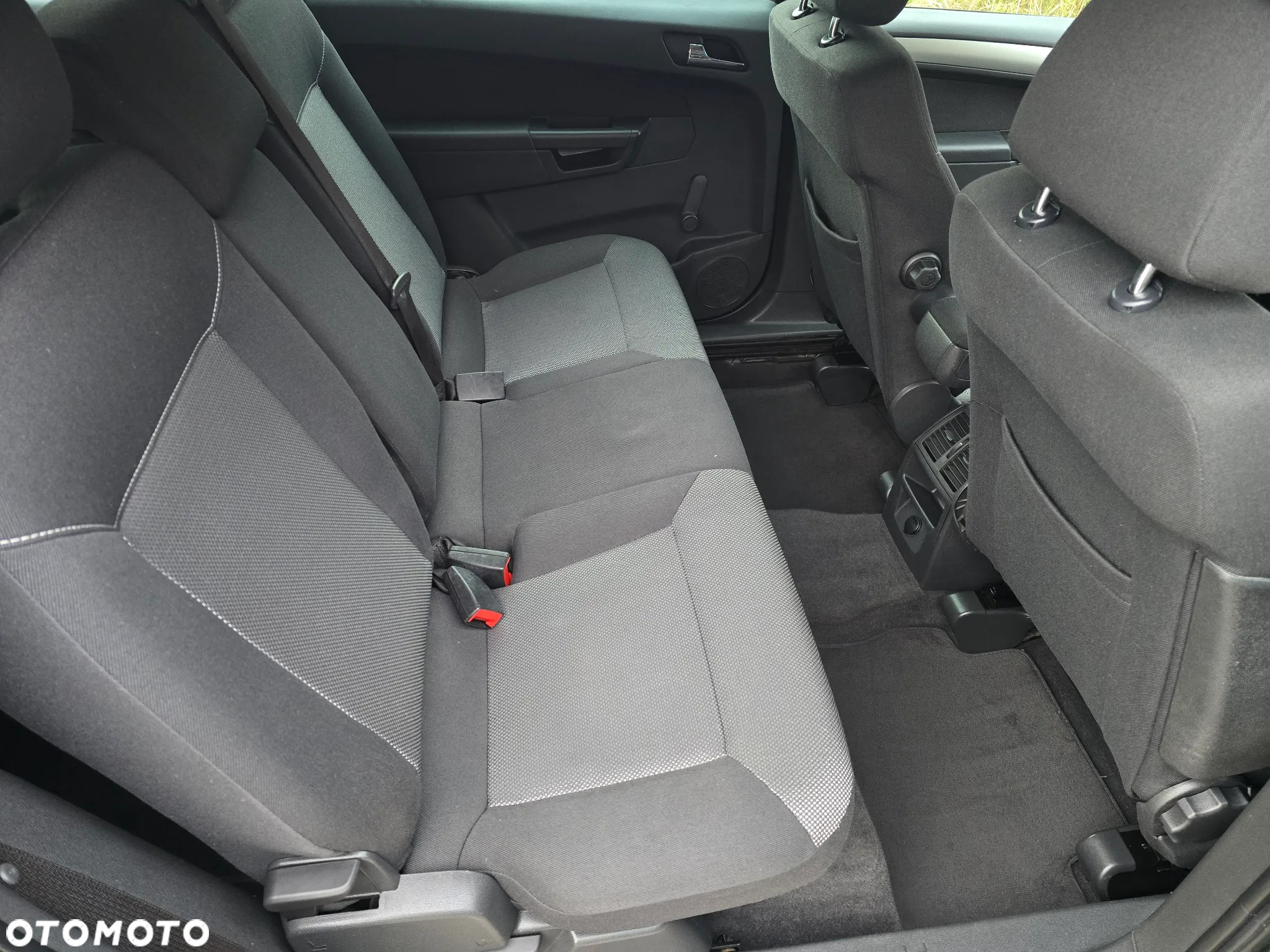 Opel Zafira 1.6 ECOFLEX Edition 111 Jahre - 24