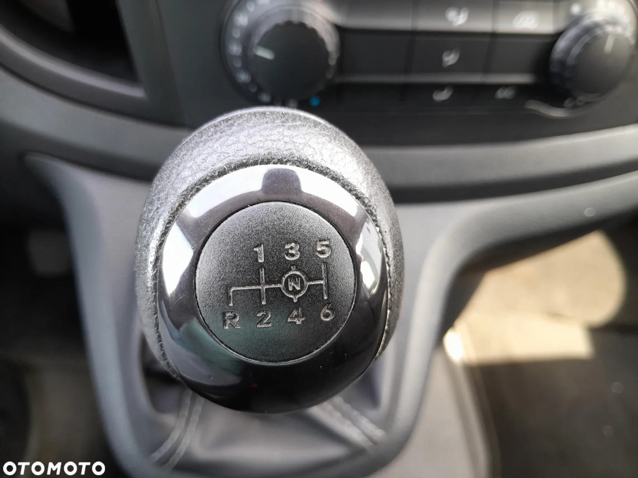 Mercedes-Benz Vito - 11