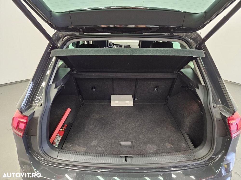 Volkswagen Tiguan - 14