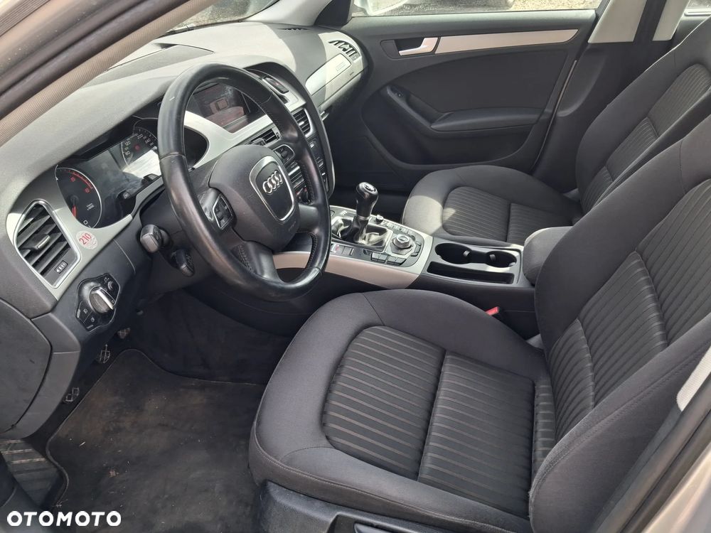 Audi A4 Avant 2.0 TDI DPF quattro Attraction - 9