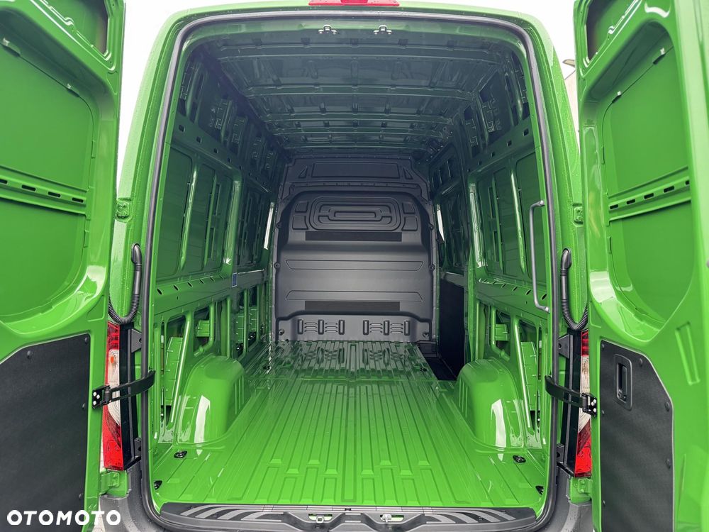 Mercedes-Benz Sprinter - 8