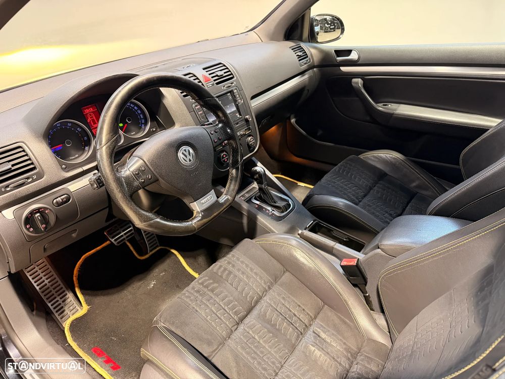 VW Golf 2.0 GTi DSG Pirelli - 8