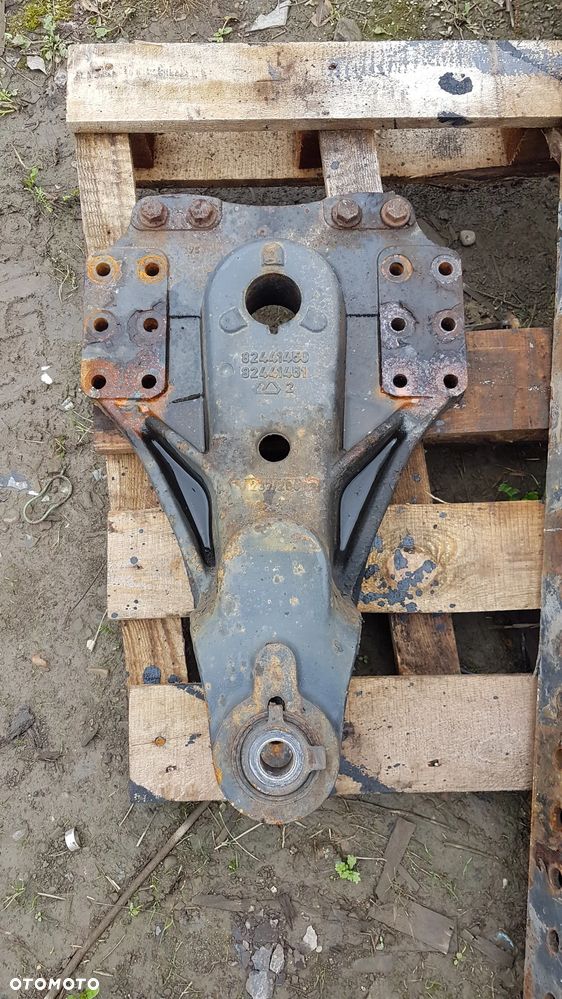 ŁAPA RESORA  RENAULT PREMIUM MAGNUM - 2