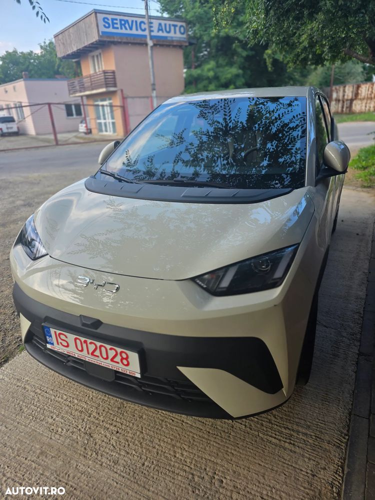 BYD Dolphin 2025