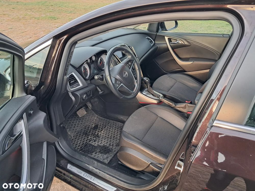 Opel Astra 1.4 T Cosmo - 10