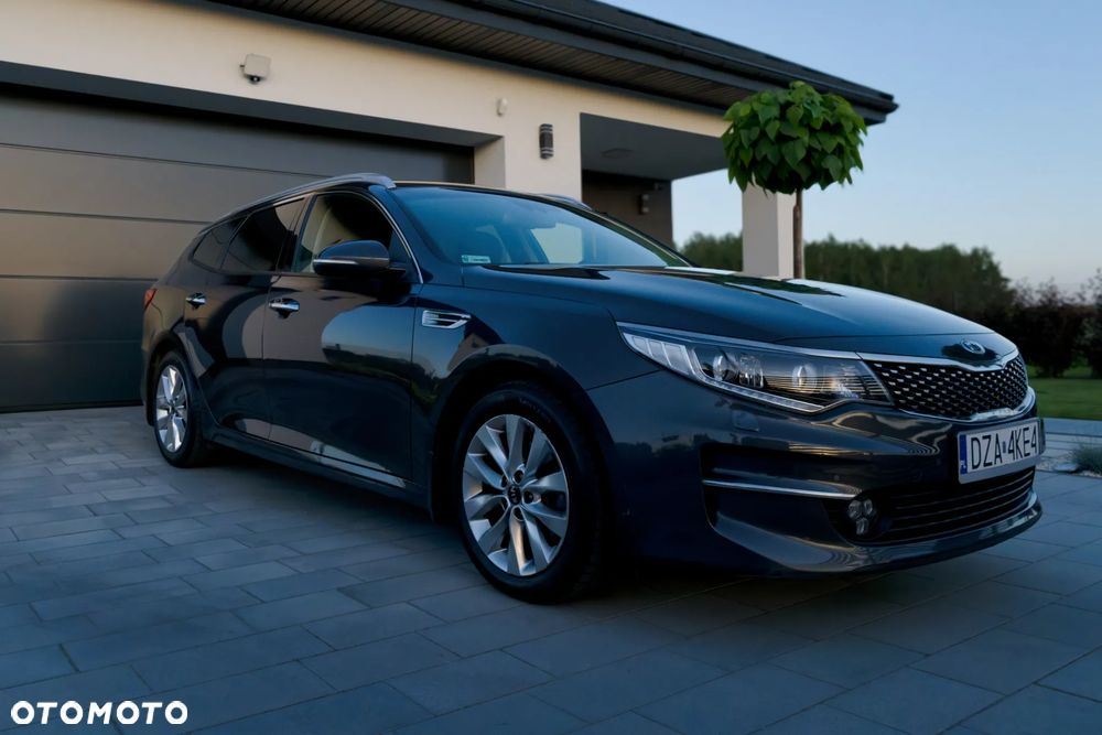 Kia Optima 2.0 L - 1