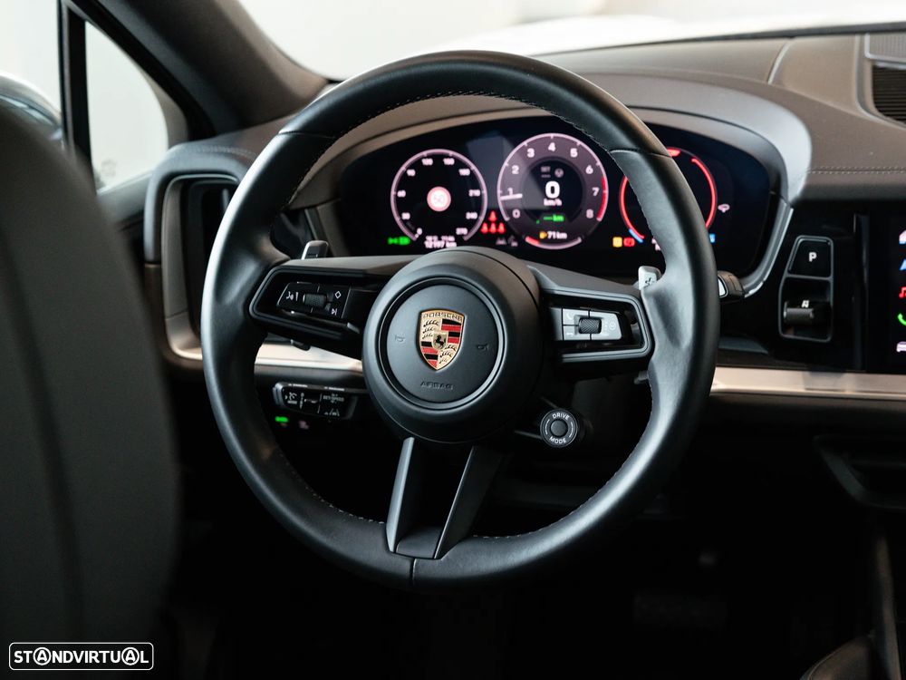 Porsche Cayenne Coupé E-Hybrid - 35