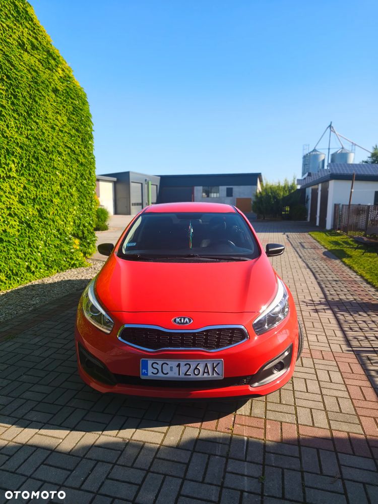 Kia Ceed 1.4 L - 3