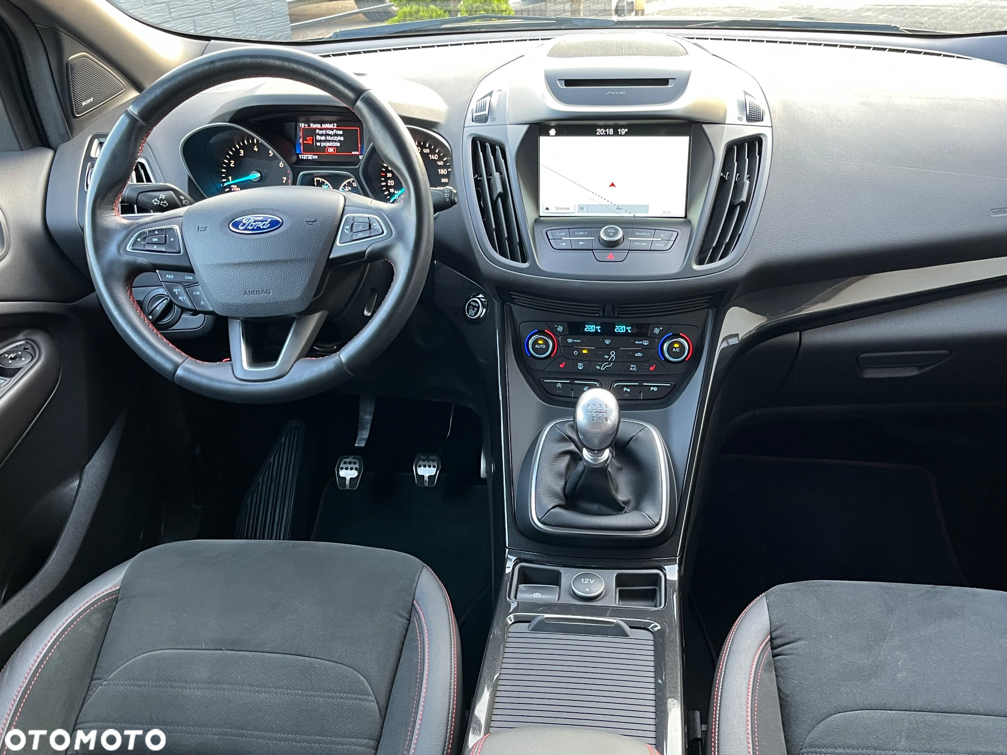 Ford Kuga 1.5 EcoBoost 2x4 ST-Line - 24