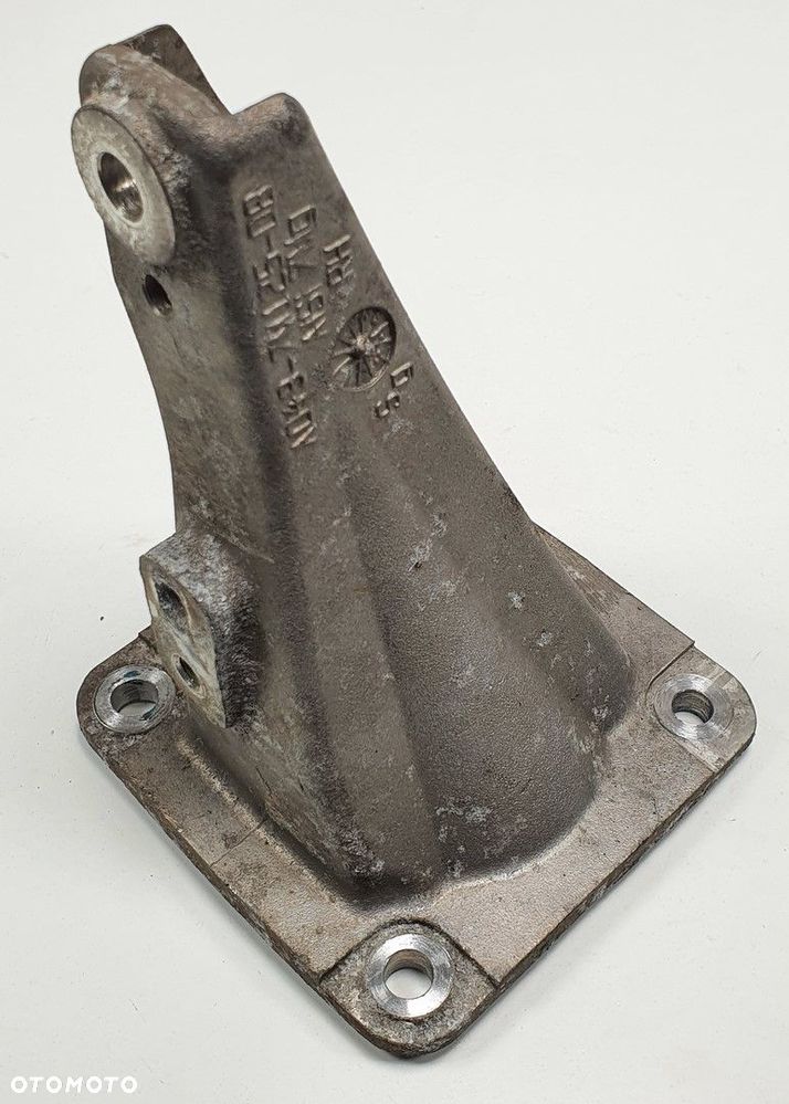 ŁAPA SILNIKA PRAWA ASTON MARTIN RAPIDE AD437M125DB - 1