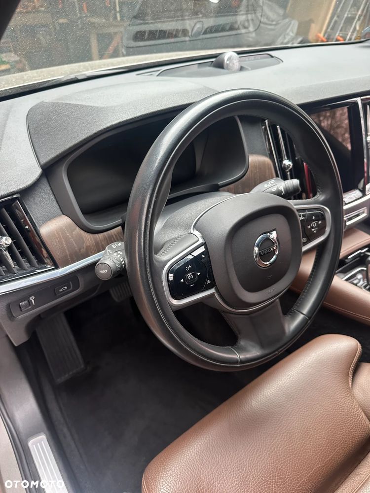 Volvo V90 Cross Country - 21