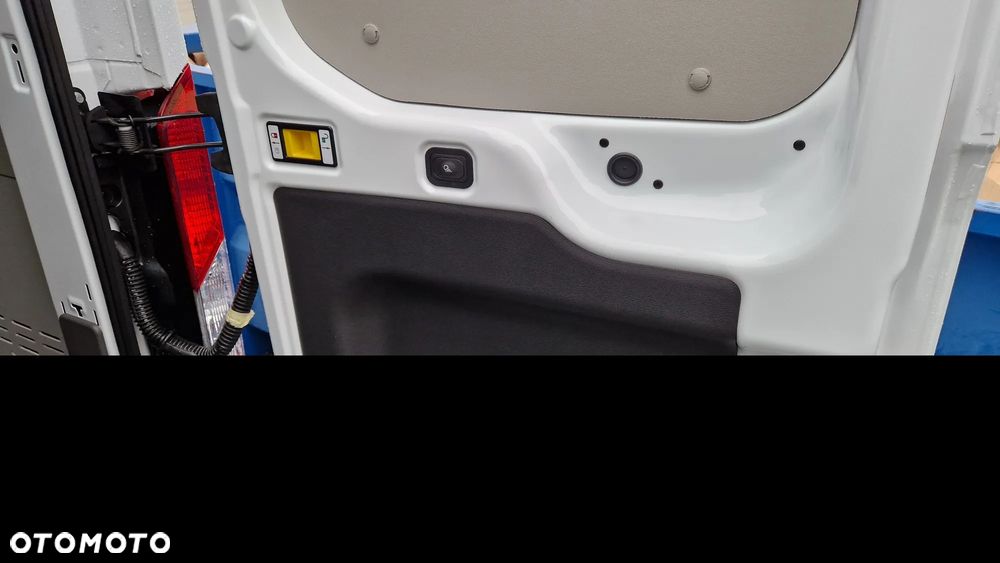 Ford TRANSIT 350 L4H3 - 20