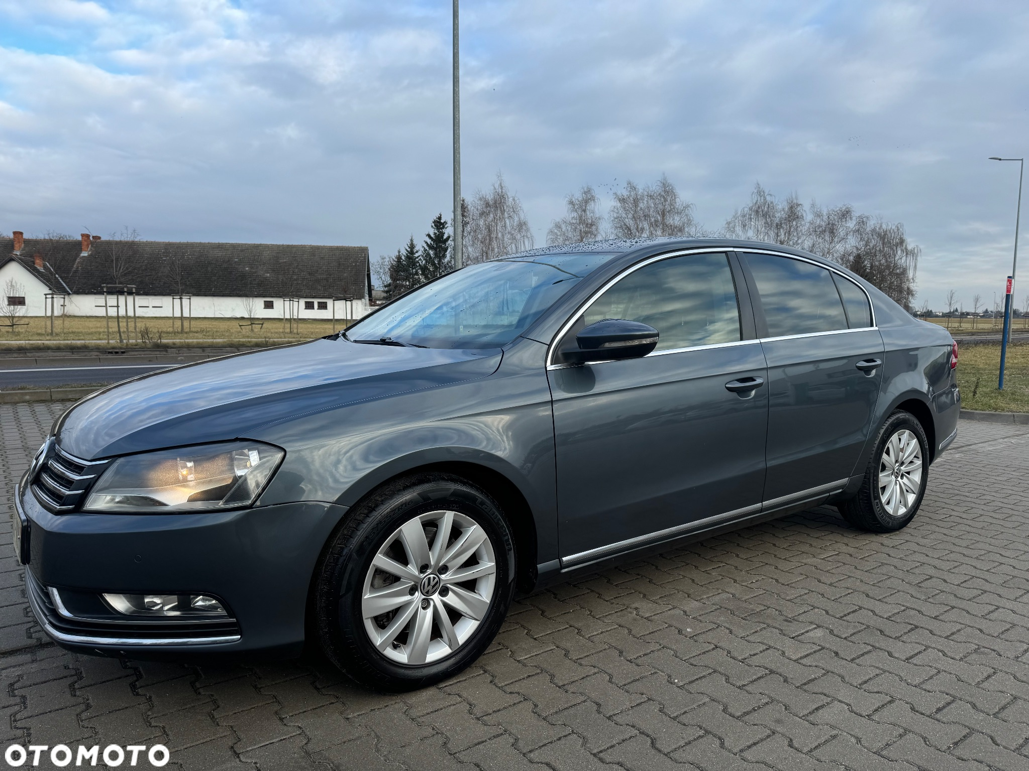 Volkswagen Passat - 3