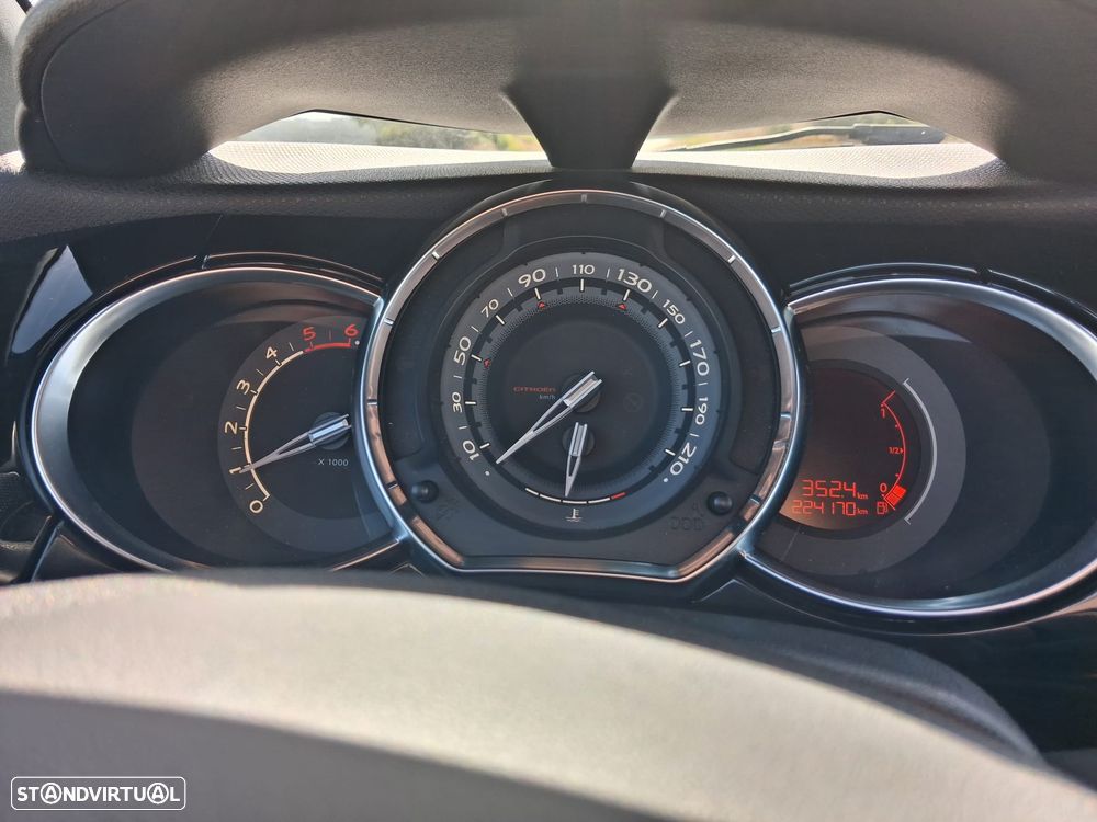 Citroën DS3 1.6 HDi Airdream Sport Chic - 8