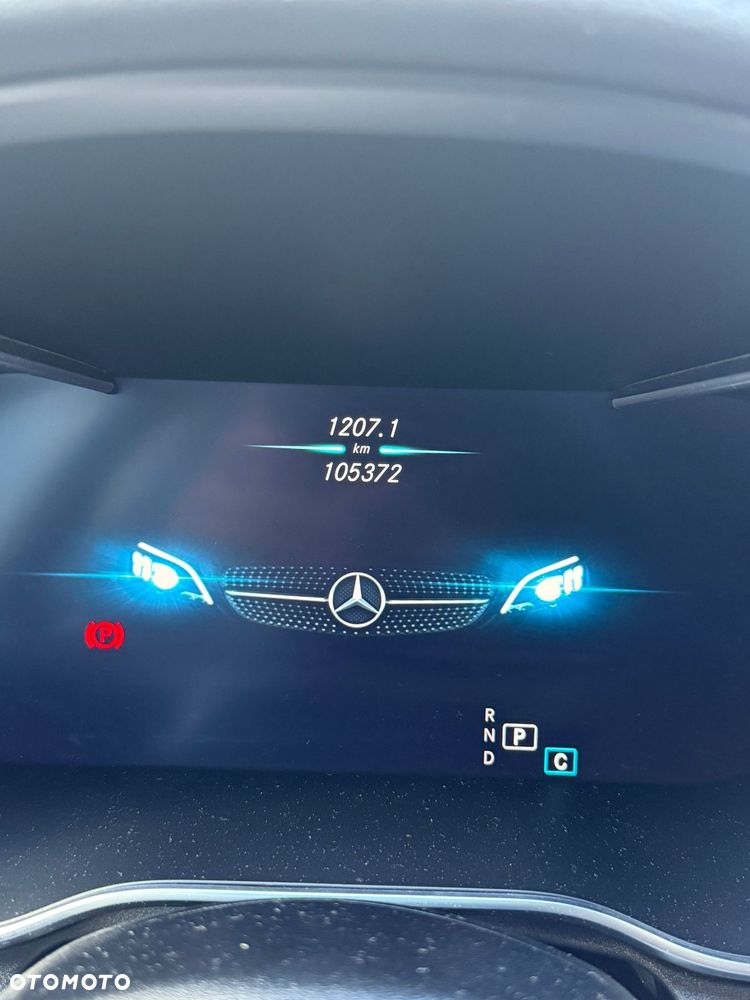 Mercedes-Benz Klasa C 300 9G-TRONIC - 21