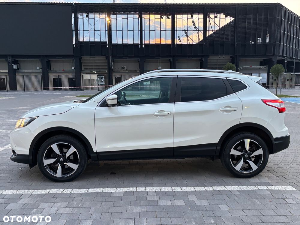 Nissan Qashqai 1.6 dCi 4 x 4 DPF Start/Stop tekna - 8
