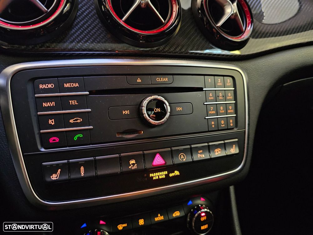 Mercedes-Benz GLA 45 AMG 4Matic Speedshift 7G-DCT - 16