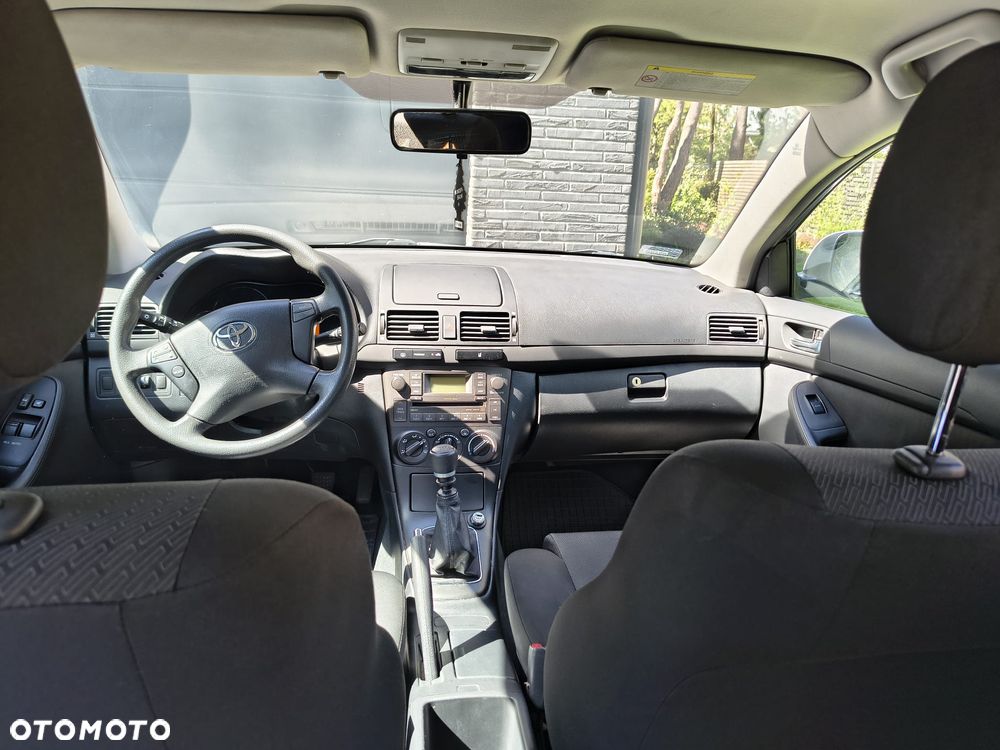 Toyota Avensis 2.0 D-4D - 9
