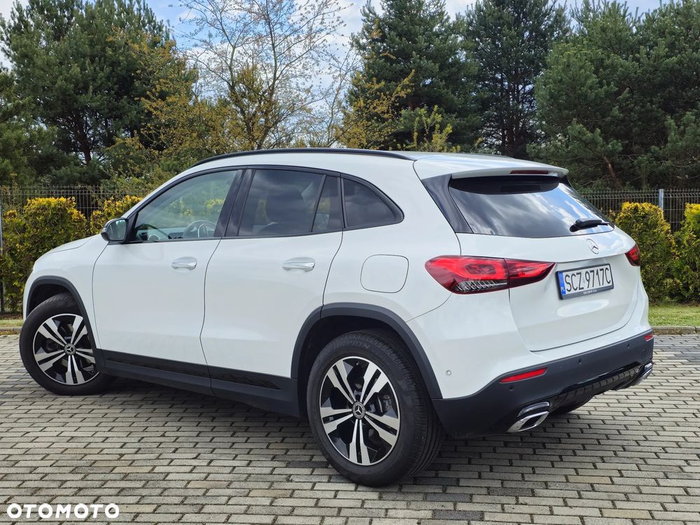 Mercedes-Benz GLA 200 Progressive - 5