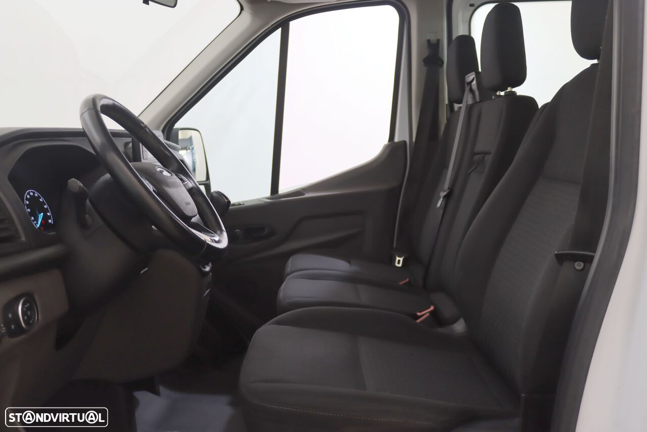 Ford Transit 2.0 EcoBlue RWD Cab. Dupla 7L - 4