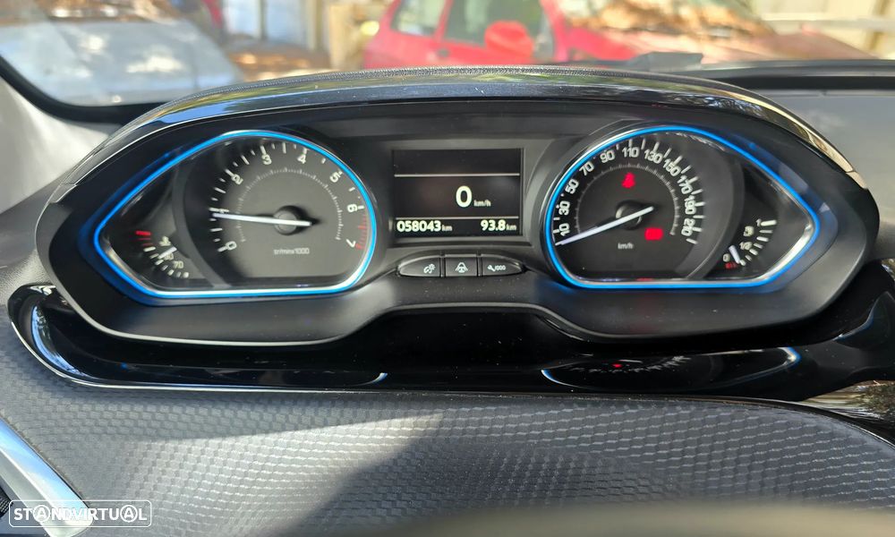 Peugeot 2008 PureTech 82 Allure - 10