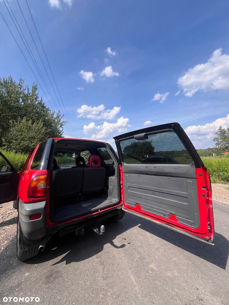 Toyota RAV4 2.0 - 4