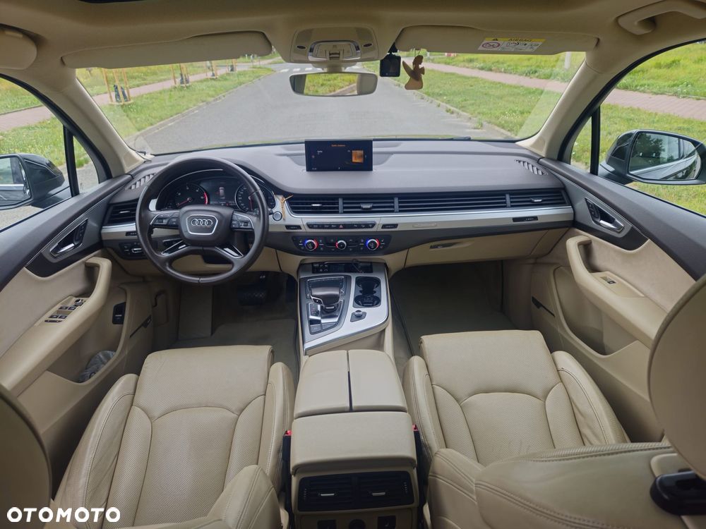 Audi Q7 - 24