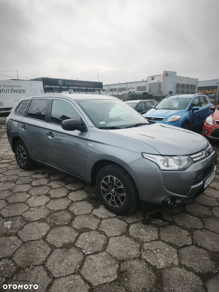 Mitsubishi Outlander 2.0 2WD Plus - 4