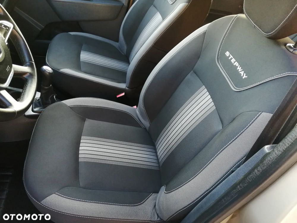 Dacia Dokker TCe 115 N1 Stepway Celebration - 27