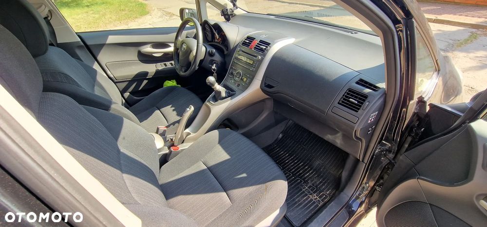 Toyota Auris - 14