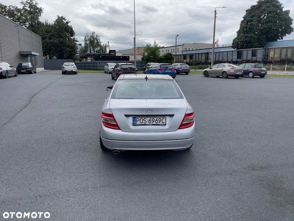Mercedes-Benz Klasa C 220 CDI DPF Automatik BlueEFFICIENCY Avantgarde - 5