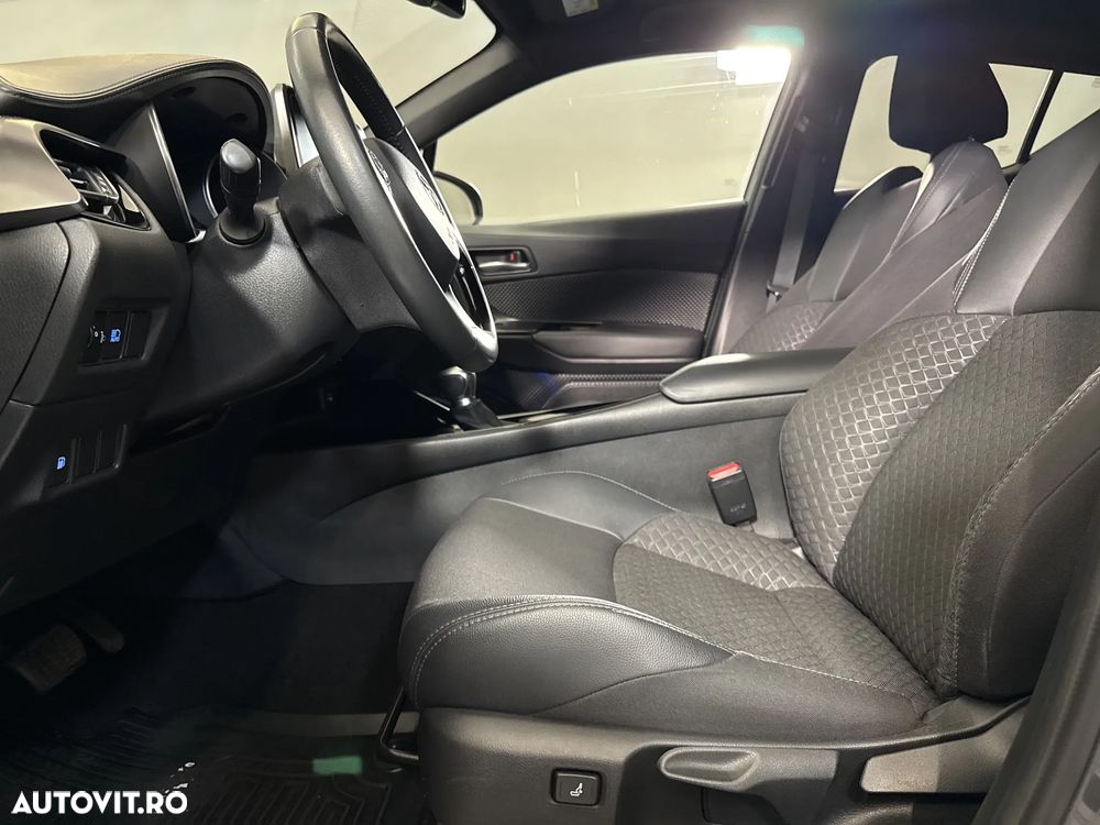 Toyota C-HR - 21