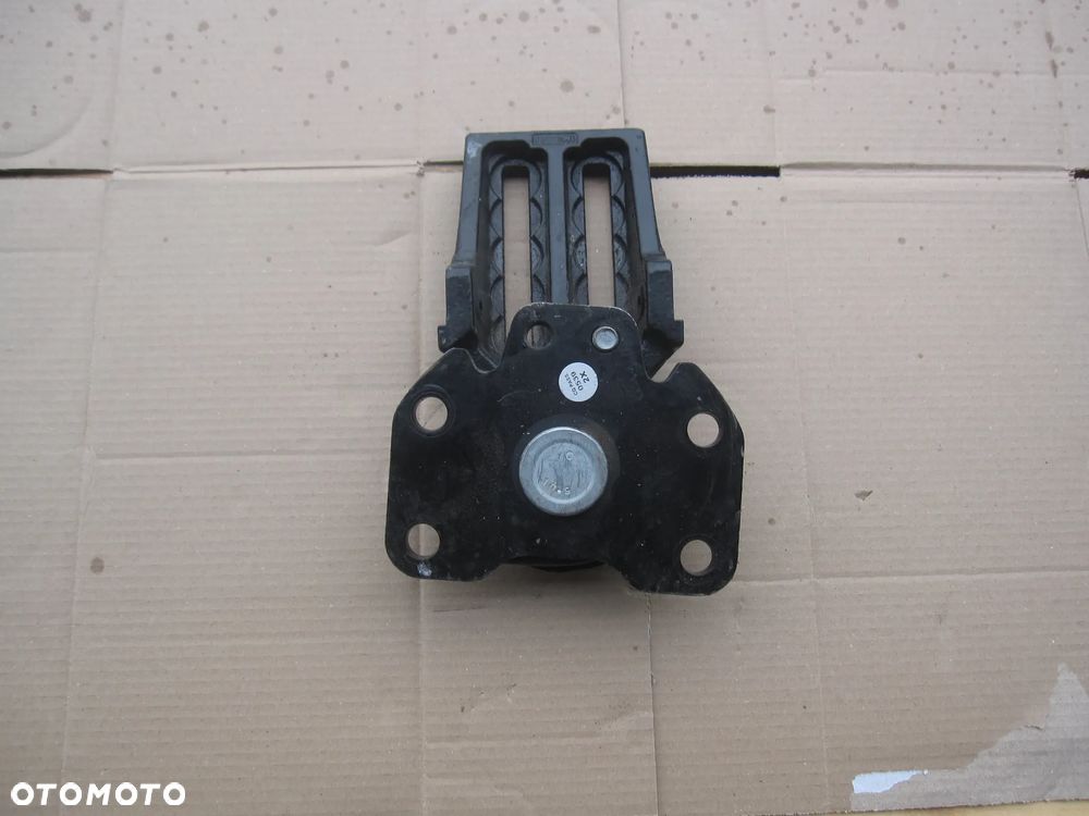 John Deere AL224107 podstawa skrętna błotnika oryginał JD wspornik skrętny błotnika - 2