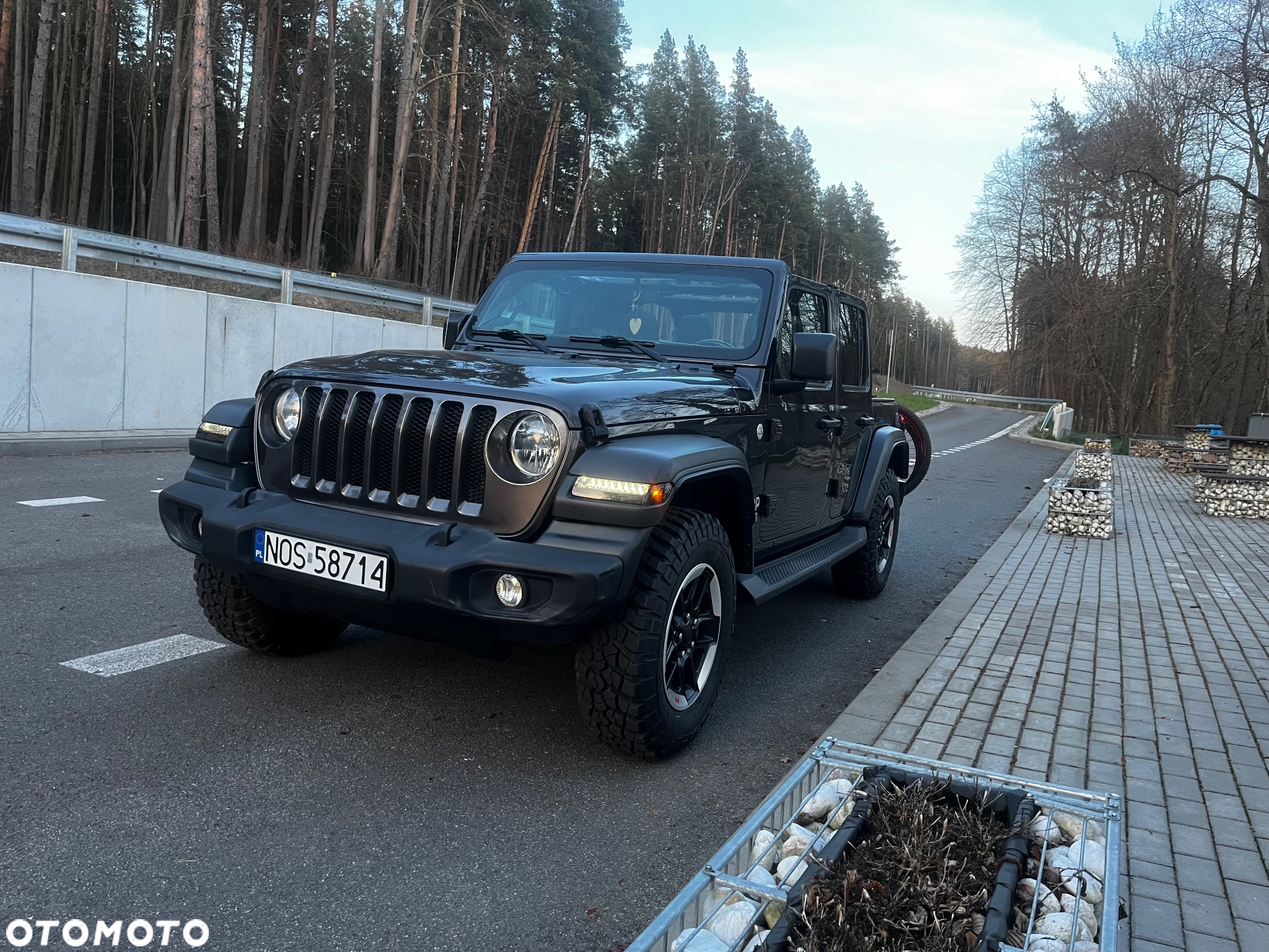 Jeep Wrangler - 16