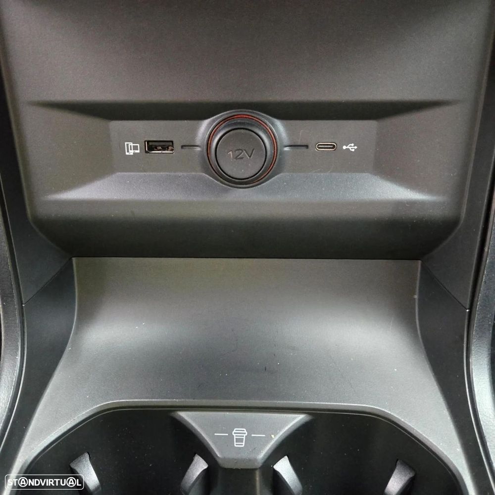 MG MG4 64 kWh Luxury - 21