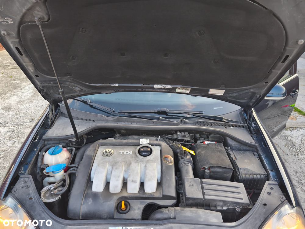 Volkswagen Jetta 1.9 TDI Comfortline - 25