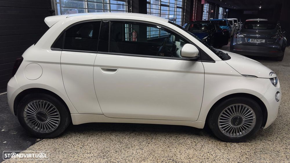 Fiat 500e 3 + 1 42kWh Icon - 29